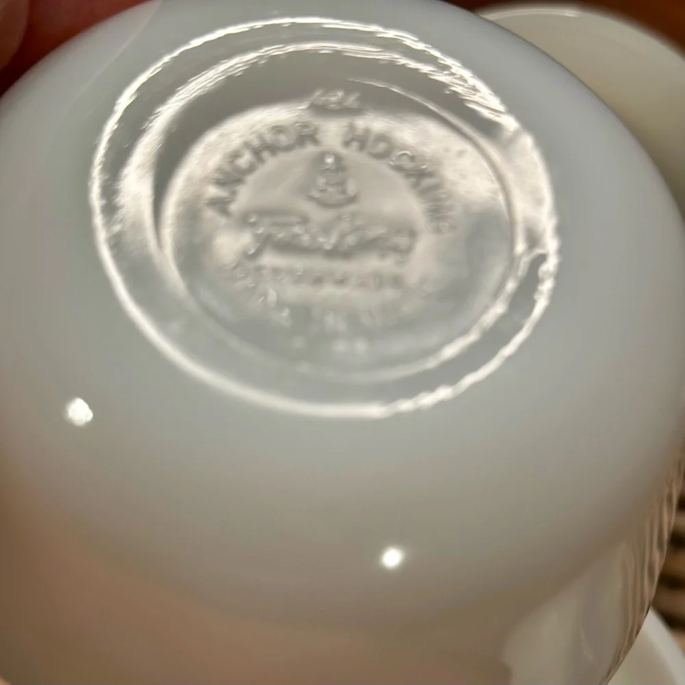 Anchor Hocking Set of Fire King Milk Glass Oven Proof Custard Cups or Ramekins - Picture 3 of 9